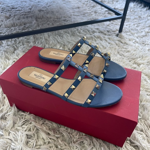 *sold* Valentino Rockstud Cage Sandals - Picture 4 of 8